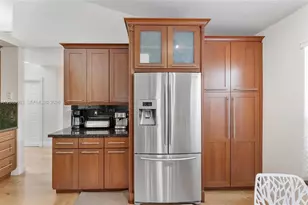 2013 Island Cir, Weston, FL 33326 - Photo 13