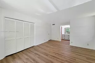 3641 Oaks Clubhouse Dr, Pompano Beach, FL 33069 - Photo 17