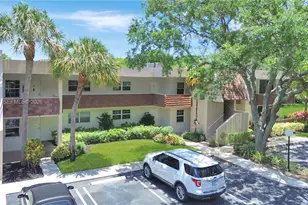 3641 Oaks Clubhouse Dr, Pompano Beach, FL 33069 - Photo 31