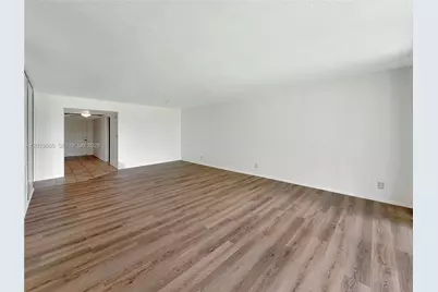 3641 Oaks Clubhouse Dr #201, Pompano Beach, FL 33069 - Photo 9
