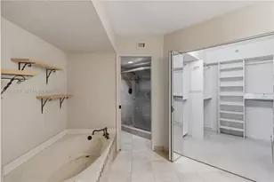 19195 NE 36th Ct, Aventura, FL 33180 - Photo 25