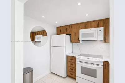 16465 NE 22nd Ave #206, North Miami Beach, FL 33160 - Photo 3
