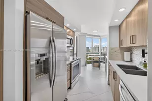 1000 Island Blvd, Aventura, FL 33160 - Photo 9