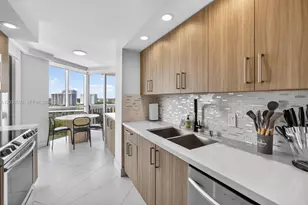 1000 Island Blvd, Aventura, FL 33160 - Photo 11