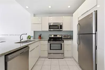 1020 Meridian Ave #902, Miami Beach, FL 33139 - Photo 3