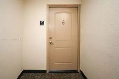 100 Bayview Dr #527, Sunny Isles Beach, FL 33160 - Photo 17