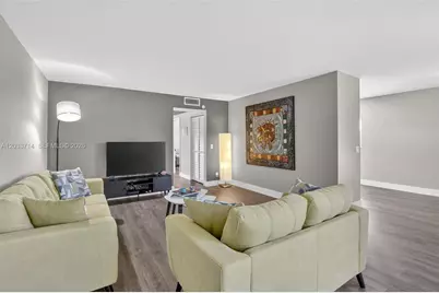 151 SW 135th Ter #314T, Pembroke Pines, FL 33027 - Photo 9