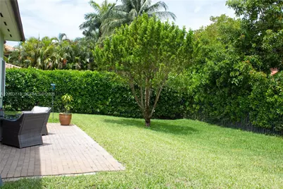 7645 SW 193rd Ln, Cutler Bay, FL 33157 - Photo 11