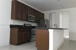 11324 SW 15th St, Pembroke Pines, FL 33025 - Photo 9