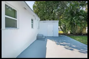 529 NW 42nd St, Miami, FL 33127 - Photo 15