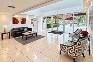 140 Lakeview Dr, Weston, FL 33326 - Photo 3