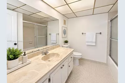 140 Lakeview Dr #211, Weston, FL 33326 - Photo 15