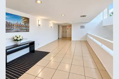 140 Lakeview Dr #211, Weston, FL 33326 - Photo 5