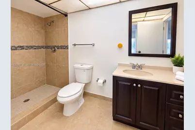 140 Lakeview Dr #211, Weston, FL 33326 - Photo 13