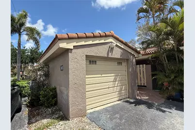 103 Tweedbrook Ln #101, Hollywood, FL 33021 - Photo 1
