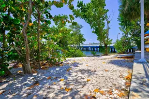 2 Grove Isle Dr, Miami, FL 33133 - Photo 27