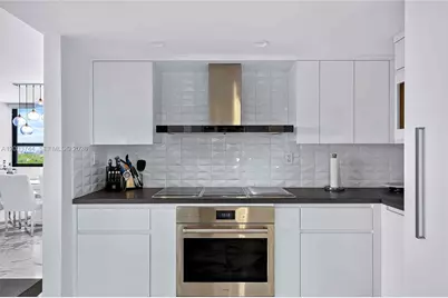 2 Grove Isle Dr #B1210, Miami, FL 33133 - Photo 5