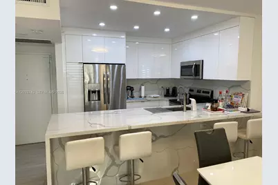 5601 Collins Ave #622, Miami Beach, FL 33140 - Photo 3