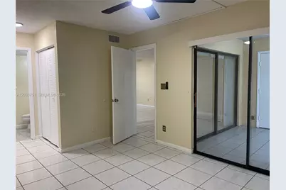 3252 Foxcroft Rd #307, Miramar, FL 33025 - Photo 19