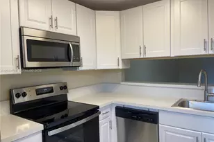3252 Foxcroft Rd, Miramar, FL 33025 - Photo 11