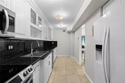 18011 Biscayne Blvd #902, Aventura, FL 33160 - Photo 5
