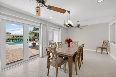 313 SE 6th St, Dania Beach, FL 33004 - Photo 13
