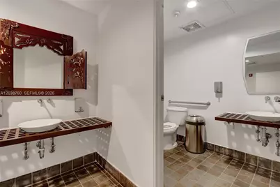 10 SW South River Dr #910, Miami, FL 33130 - Photo 17