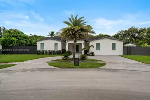 8535 SW 100th Ave, Miami, FL 33173 - Photo 3