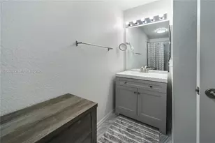 2040 NE 167 Th, North Miami Beach, FL 33162 - Photo 27