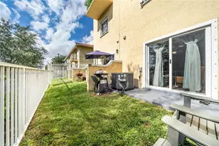 2040 NE 167 Th, North Miami Beach, FL 33162 - Photo 31
