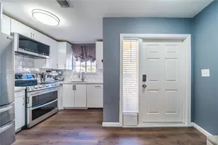 2040 NE 167 Th, North Miami Beach, FL 33162 - Photo 5