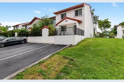 8411 SW 208th Ter, Cutler Bay, FL 33189 - Photo 3