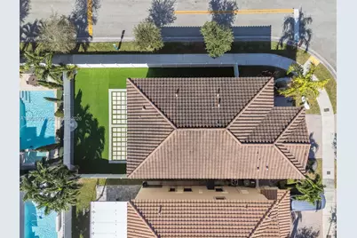 8894 W 34th Ave, Hialeah, FL 33018 - Photo 15