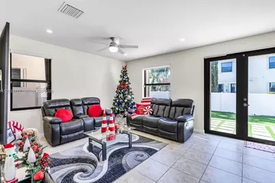 8894 W 34th Ave, Hialeah, FL 33018 - Photo 23