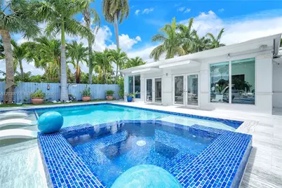1100 NE 84th St, Miami, FL 33138 - Photo 13