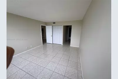 16740 NE 9th Ave #303, North Miami Beach, FL 33162 - Photo 5