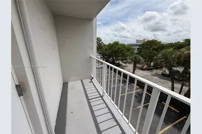16740 NE 9th Ave #303, North Miami Beach, FL 33162 - Photo 11