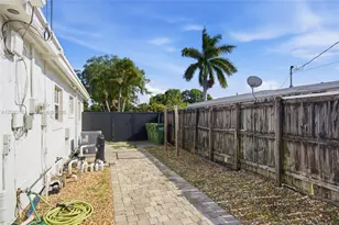 7151 SW 14th St, Pembroke Pines, FL 33023 - Photo 37