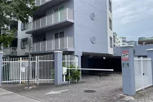 2475 NW 16th St Rd, Miami, FL 33125 - Photo 1