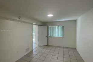 2475 NW 16th St Rd, Miami, FL 33125 - Photo 13