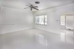 1722 Wiley St, Hollywood, FL 33020 - Photo 9