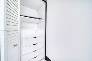 300 Oregon St, Hollywood, FL 33019 - Photo 9
