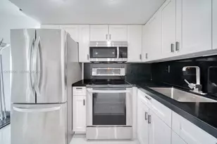 300 Oregon St, Hollywood, FL 33019 - Photo 19
