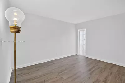 9703 N New River Canal Rd #103, Plantation, FL 33324 - Photo 13