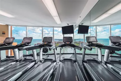 300 S Pointe Dr #705, Miami Beach, FL 33139 - Photo 25