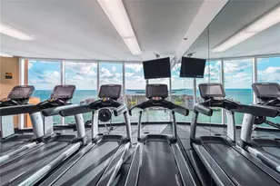 300 South Pointe Dr, Miami Beach, FL 33139 - Photo 25