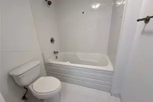 690 SW 1st Ct, Miami, FL 33130 - Photo 13