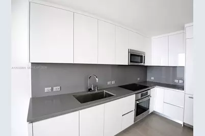 88 SW 7th St #2206, Miami, FL 33130 - Photo 13