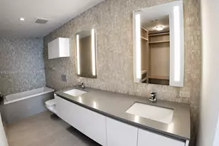 88 SW 7th St, Miami, FL 33130 - Photo 23