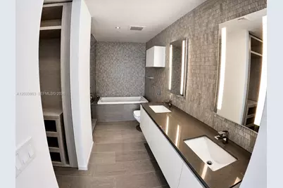 88 SW 7th St #2206, Miami, FL 33130 - Photo 21